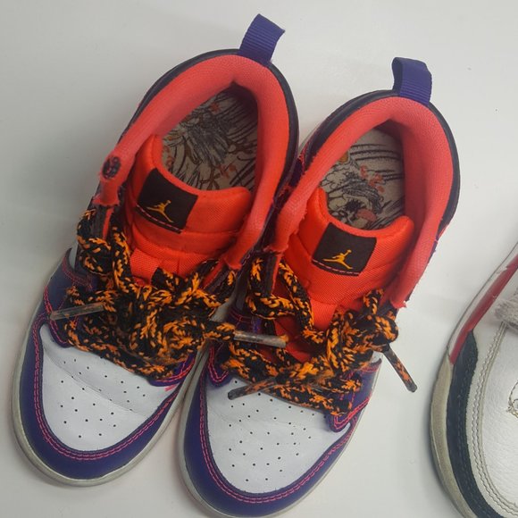 Air Jordan 1 and jordan 3 size 9c - Picture 10 of 13